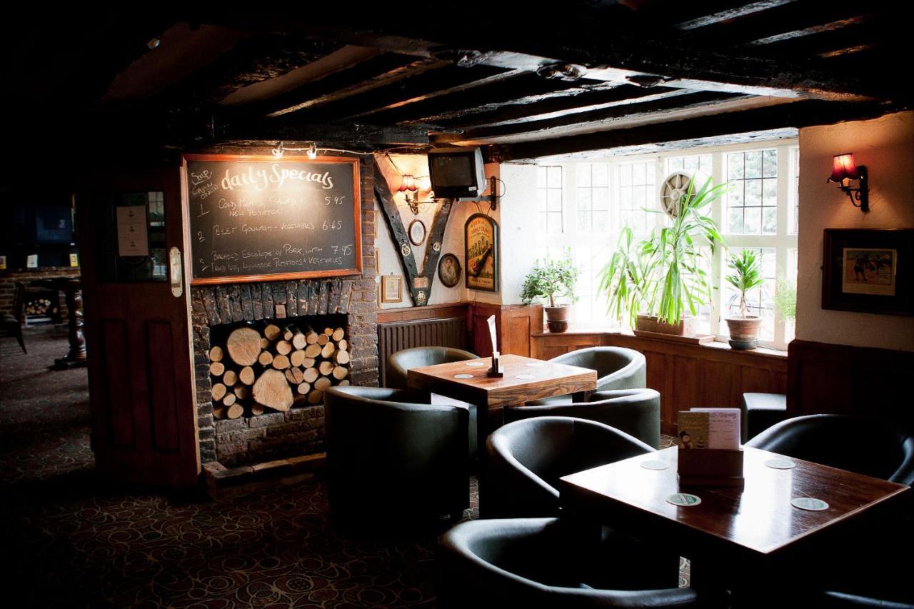 The Tower Arms Hotel Iver Eksteriør billede
