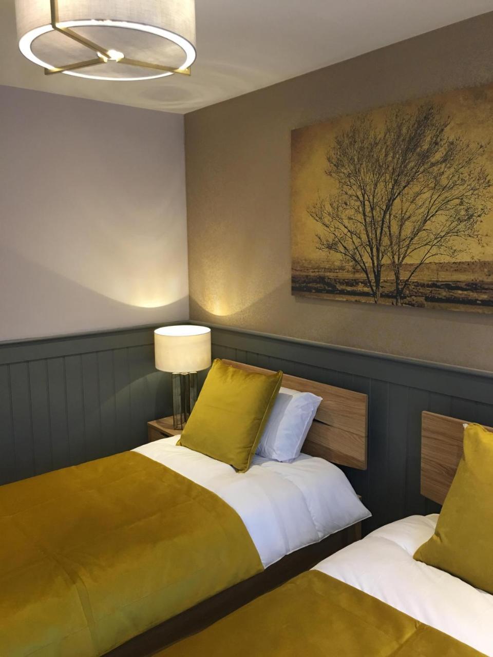 The Tower Arms Hotel Iver Eksteriør billede